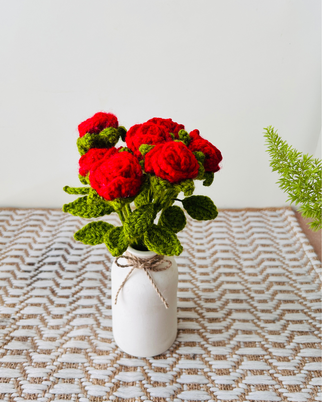 Rose Nest in a Bottle Vase | With red crochet roses – Table Decor