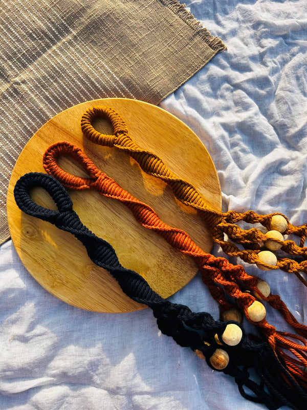 Swing Story – Macrame Hanging Shelf | METAL CEILING HOOK INCLUDED