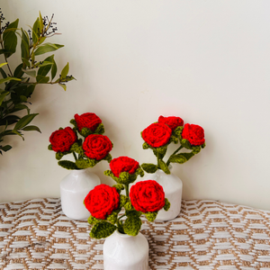 Tiny Rose Nest | Small White Ceramic Bottle Vase with red crochet roses – Miniature Table Decor
