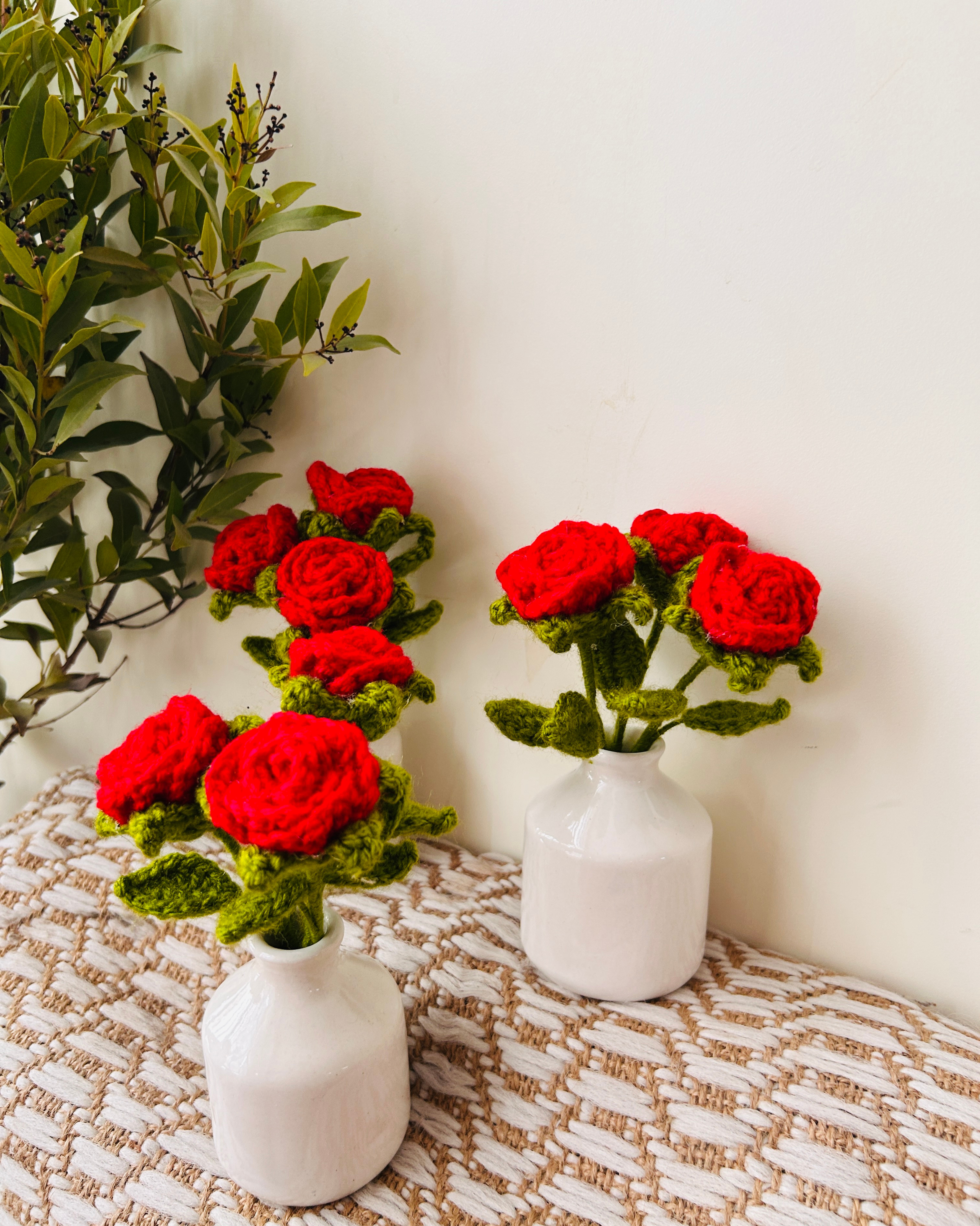 Tiny Rose Nest | Small White Ceramic Bottle Vase with red crochet roses – Miniature Table Decor