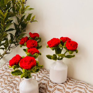 Tiny Rose Nest | Small White Ceramic Bottle Vase with red crochet roses – Miniature Table Decor