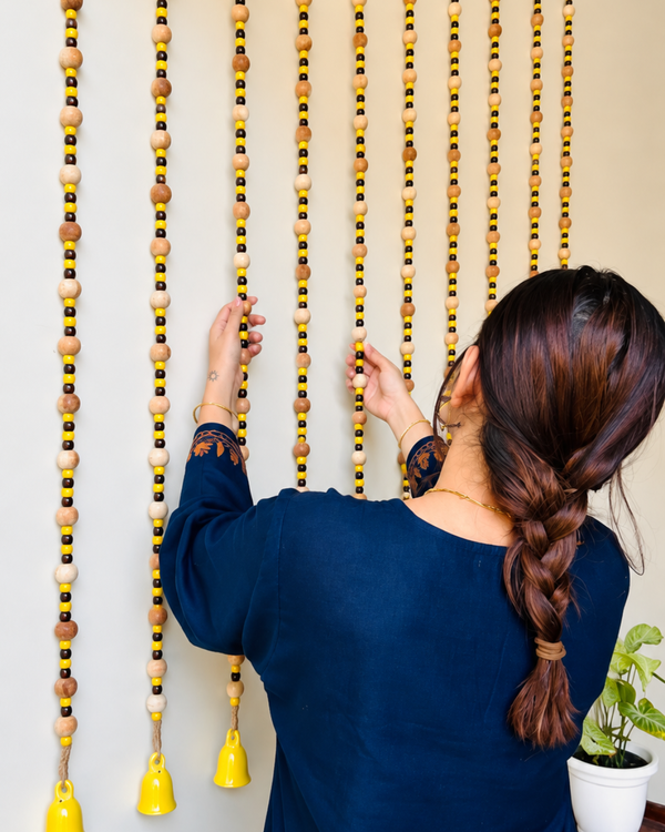 बसंत — THE FESTIVE BACKDROP
