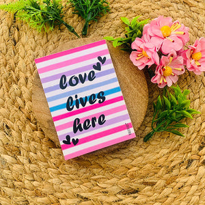 Love lives here | 3.5 x 2.5 inches Magnet